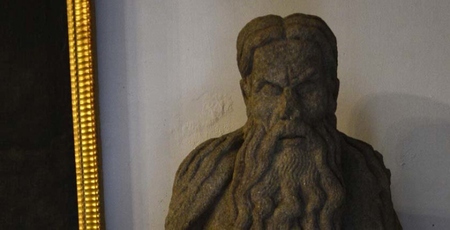 Los Franco aseguran que pagaron las estatuas del Mestre Mateo a un anticuario