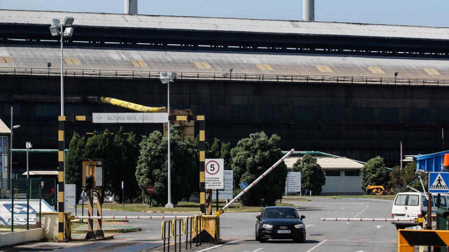 Los trabajadores apelan a las administraciones para que Alcoa desbloquee la venta