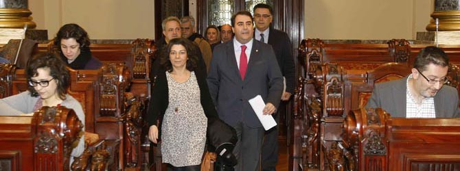 Inusitado acuerdo entre los concejales contra el cierre de la Fábrica de Armas