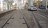 El 80% de los accidentes en el Paseo Marítimo son provocados por  las vías del tranvía y  el exceso de velocidad