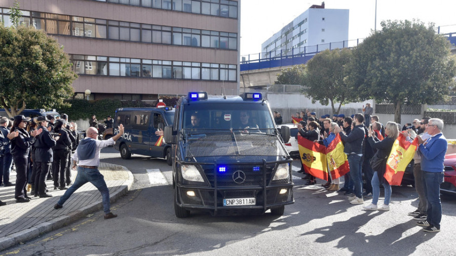 Antidisturbios coruñeses regresan a casa tras varios días sofocando altercados en Barcelona