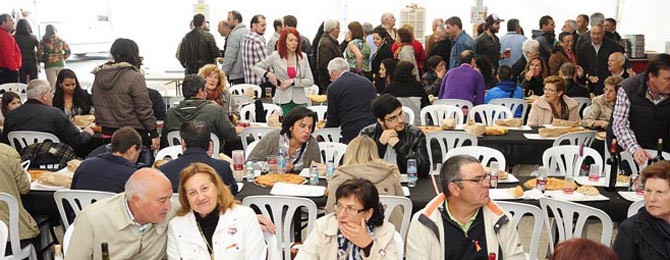 ARTEIXO - La romería del porco celta anticipa la Festa das Flores