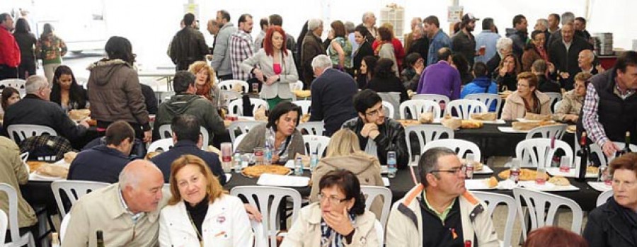 ARTEIXO - La romería del porco celta anticipa la Festa das Flores