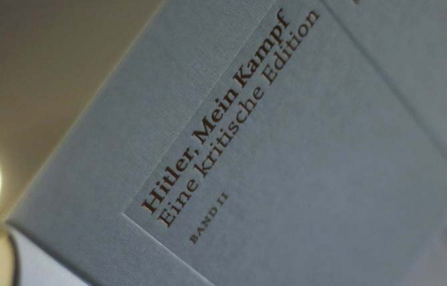 Se publica por primera vez 'Mein Kampf' en Alemania desde 1945, en una edición dirigida a "desenmascarar" a Hitler