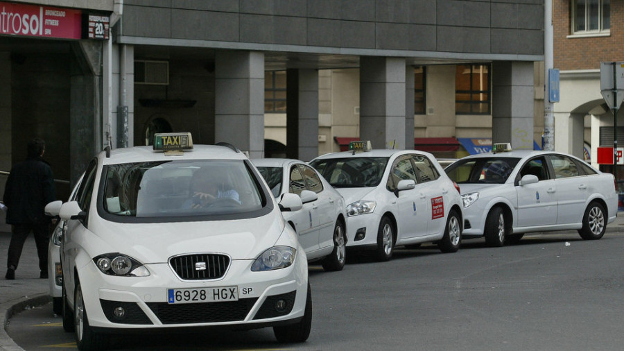 Los taxistas denuncian una oleada de atracos cometidos por jóvenes