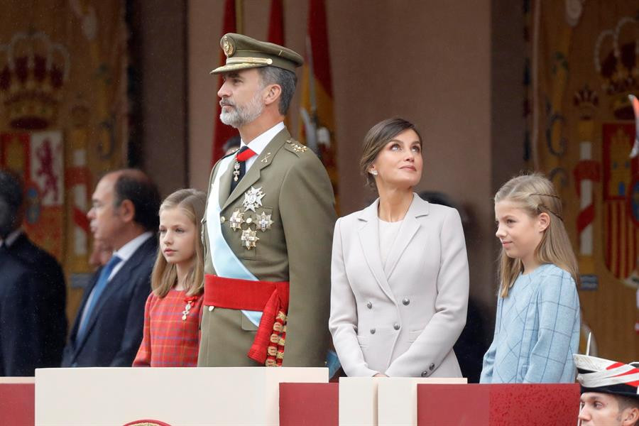 Un 41% apoyaría la república en referéndum y 35% la monarquía, según encuesta