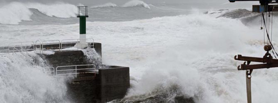 Emerxencias alerta por temporal de viento en A Coruña, Lugo y Ourense