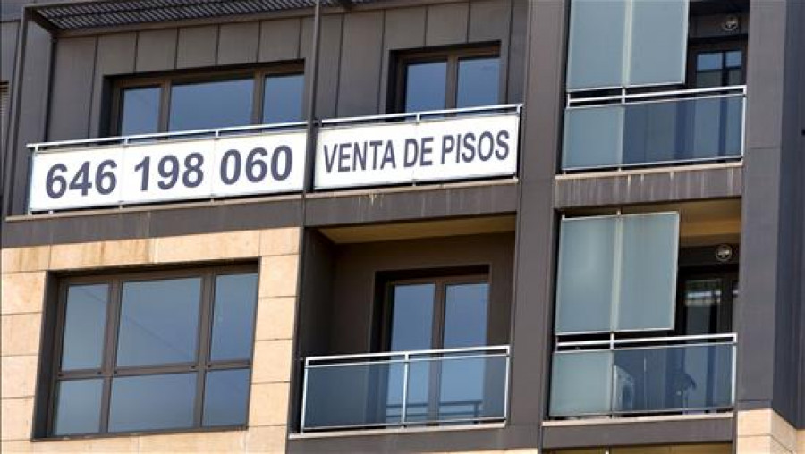 La compraventa de viviendas cayó un 8,9 por ciento en octubre, según los notarios