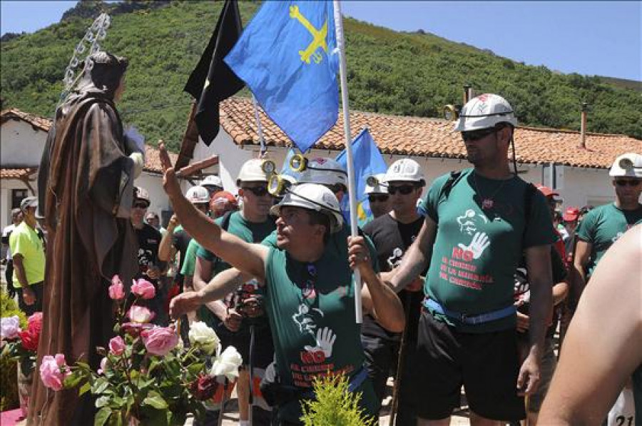 Los mineros asturianos cumplen su tercera etapa en su marcha hacia Madrid