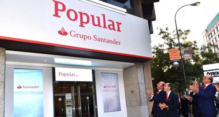 La acusación pide investigar la fuga de fondos en el Popular días antes de la intervención