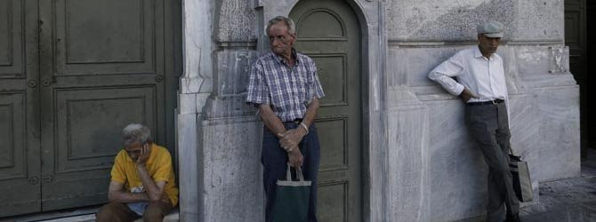 Grecia se prepara para la apertura de los bancos y el estreno del nuevo Gobierno