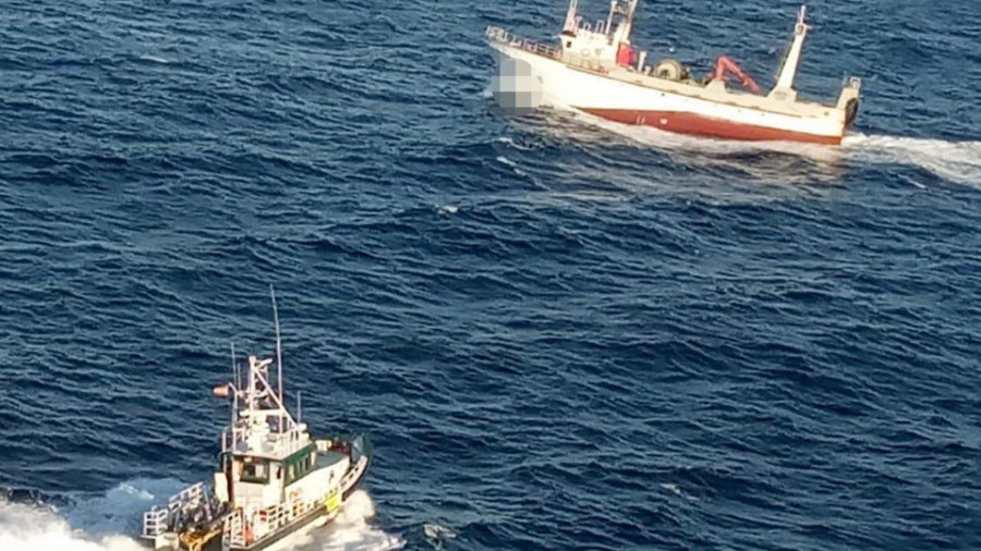 Las autoridades intensifican el control de la pesca y el marisqueo ilegal en A Coruña