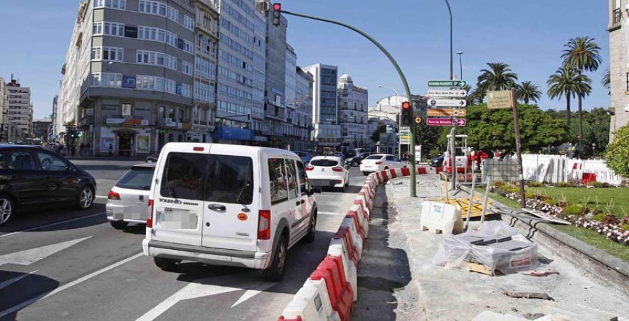 Los embotellamientos obligan a paralizar las obras de Linares Rivas