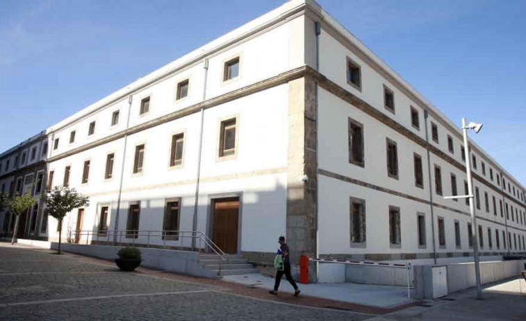 El buzón real instalado por Desarrolla en la plaza de Tabacos abre hasta mañana, día 3