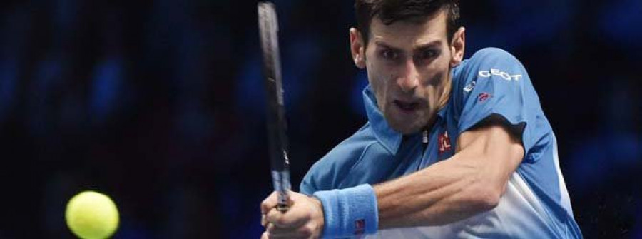 Djokovic y Federer dan el primer paso en Londres