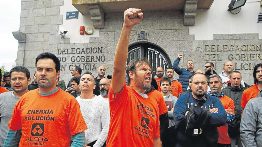 El fondo alemán iguala la oferta de los suizos y garantiza el empleo en Alcoa por dos años