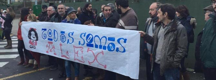 CAMBRE-Decenas de personas apoyan a los padres del alumno cambrés diabético