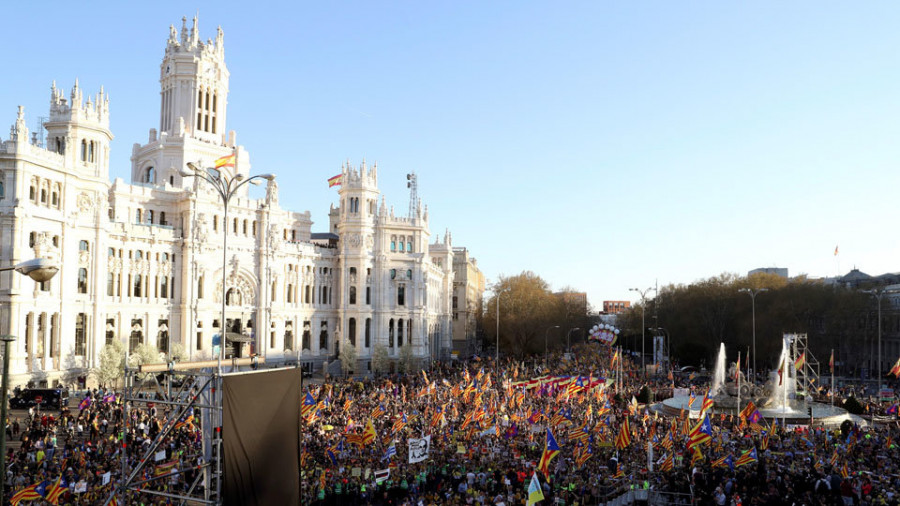 Miles de personas marchan en Madrid contra el “juicio farsa” del procés catalán