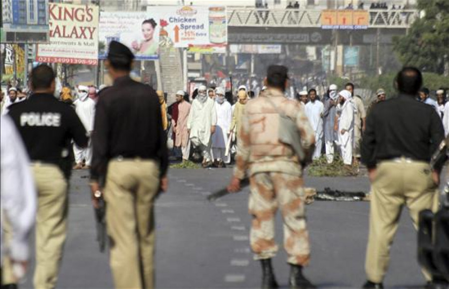 Mueren dos policías y otros 22 están desaparecidos tras varios ataques en Pakistán
