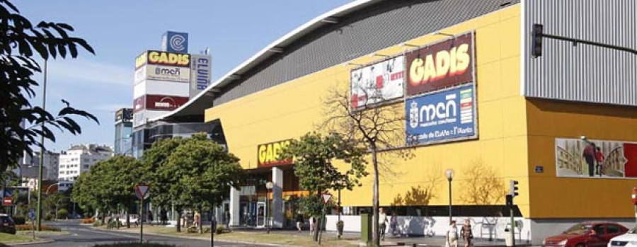 El futuro gimnasio de Elviña ocupará los locales de PC City y Adolfo Domínguez