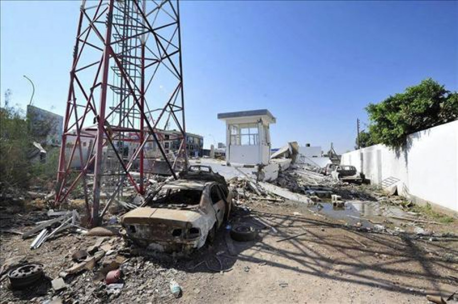 Una fuerte explosión destruye un edificio gubernamental en Bengasi