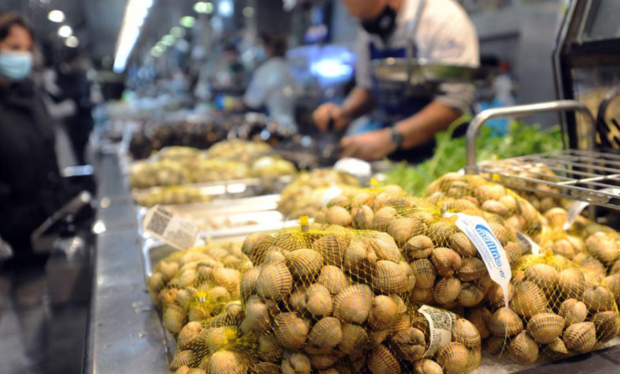 Nécoras, centollas y almejas suben de precio para Nochevieja