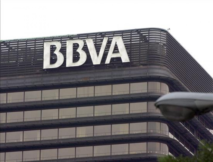 El BBVA ve positiva la señal del Gobierno de "amonestar" a ocho autonomías