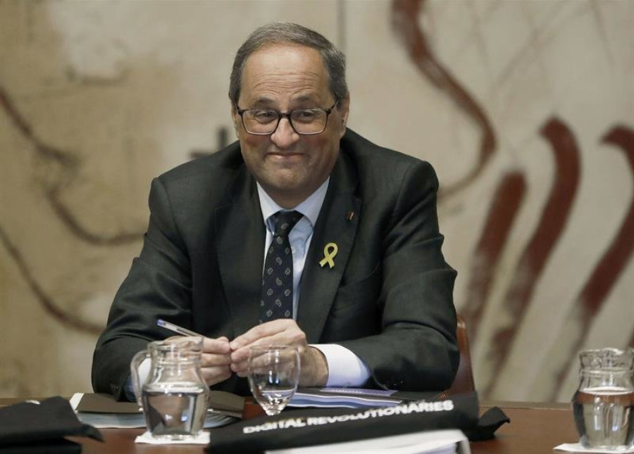 Desafío secesionista: Torra no retirará el lazo amarillo de la Generalitat