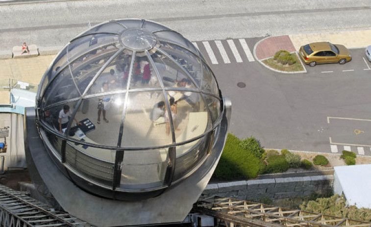 Los trabajadores del ascensor panorámico de monte de San Pedro suspenden su huelga
