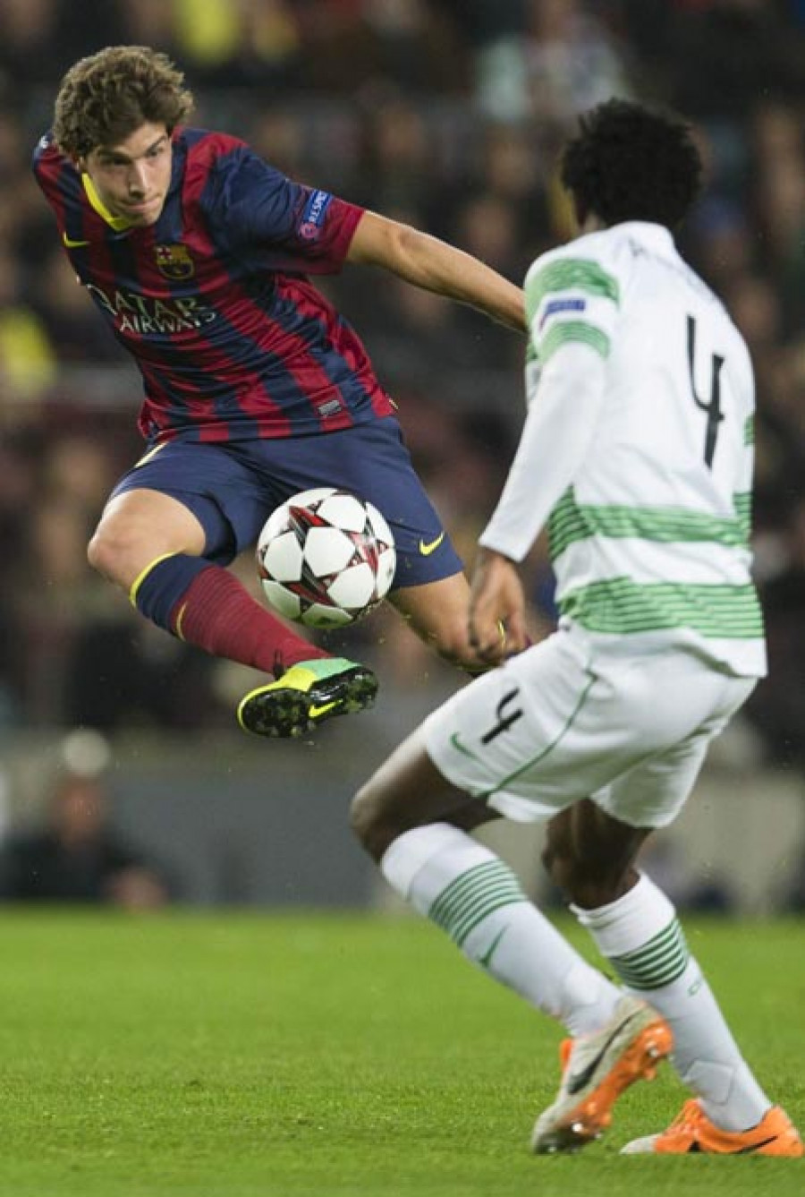 Neymar brilla en la posición de ‘9’ con un triplete en la paliza al Celtic