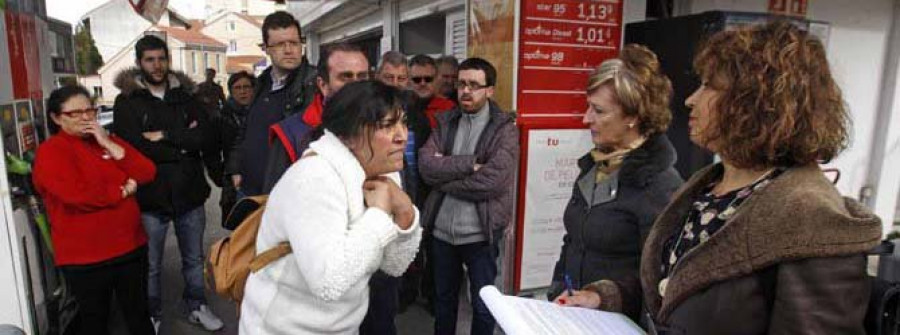 Oleiros ocupa la gasolinera de Santa Cruz con el caso todavía en el juzgado