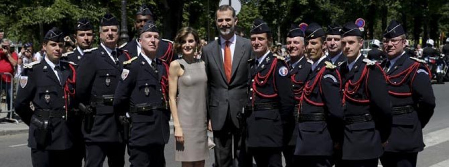Felipe VI llama a la empresa francesa y española a “sumar” por el empleo