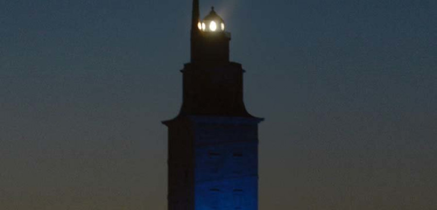 Un faro milenario que cumple siete años