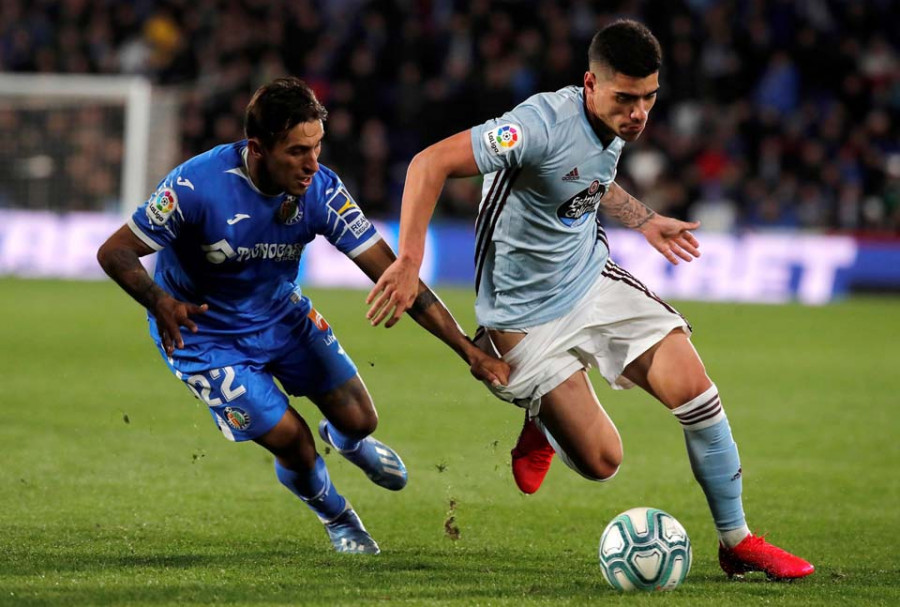 Lucas Olaza vuelve  a entrenarse con el  equipo entre aplausos