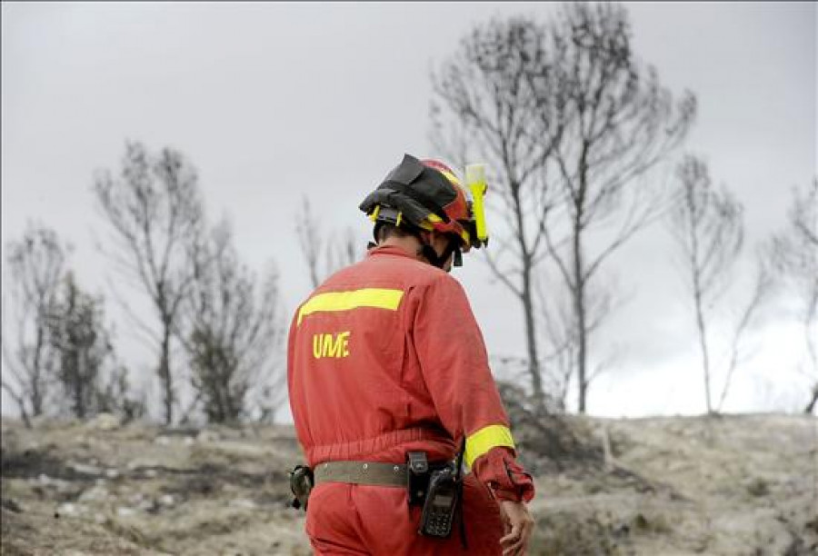 UME dispone de hasta 3.000 efectivos para luchar contra los incendios en Galicia
