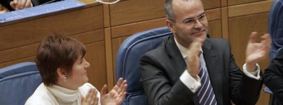 El valedor y el gallego protagonizan un nuevo enfrentamiento parlamentario