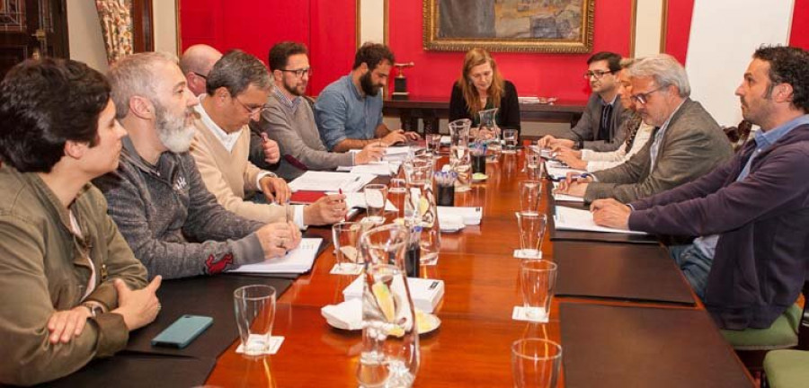 Un error de la Marea obliga a posponer la reunión de la Comisión de Hacienda