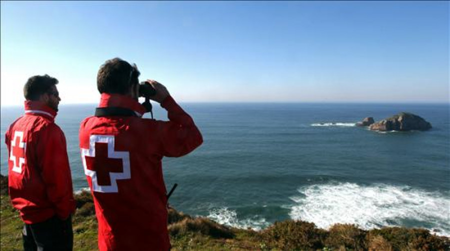 Reanudan la búsqueda de los seis desaparecidos en el naufragio de Asturias