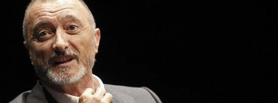 Pérez-Reverte acusa a ministros analfabetos de quitar el "Quijote" de escuela