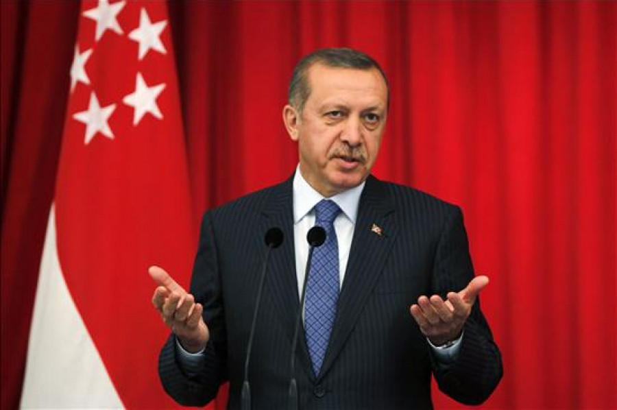 El fiscal turco cesado tras investigar la corrupción denuncia amenazas de Erdogan