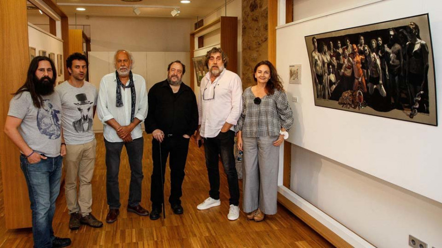 La variedad de estilos artísticos presentes en el colectivo Pataka se muestra en el Colegio de Médicos