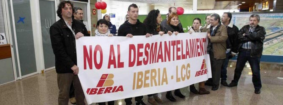 La segunda semana de huelga de Iberia vuelve a disparar los billetes en Alvedro