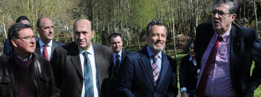 La Xunta sancionará a la empresa de la autopista A Coruña-Carballo por reducir el personal de cabina