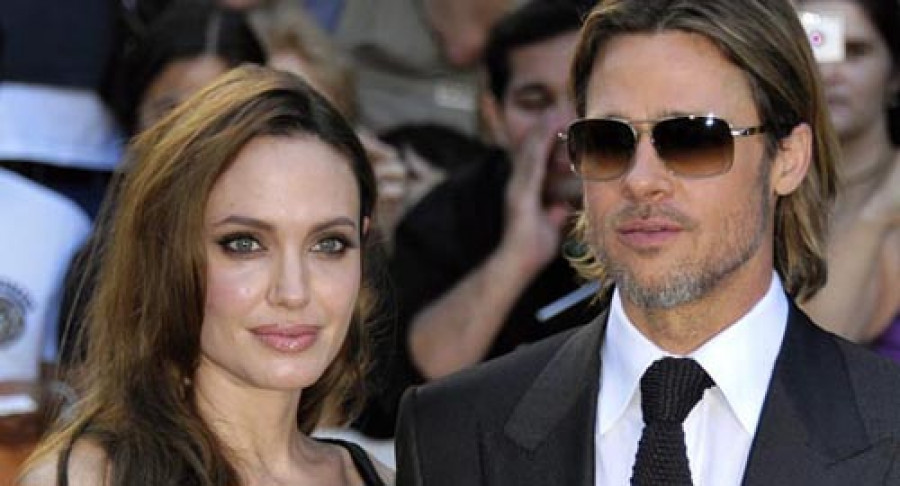 Un diario revela que Brad Pitt y Angelina Jolie se casaron en Navidad