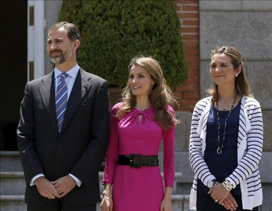 Los Príncipes de Asturias y la infanta Elena acudirán al funeral en Santiago