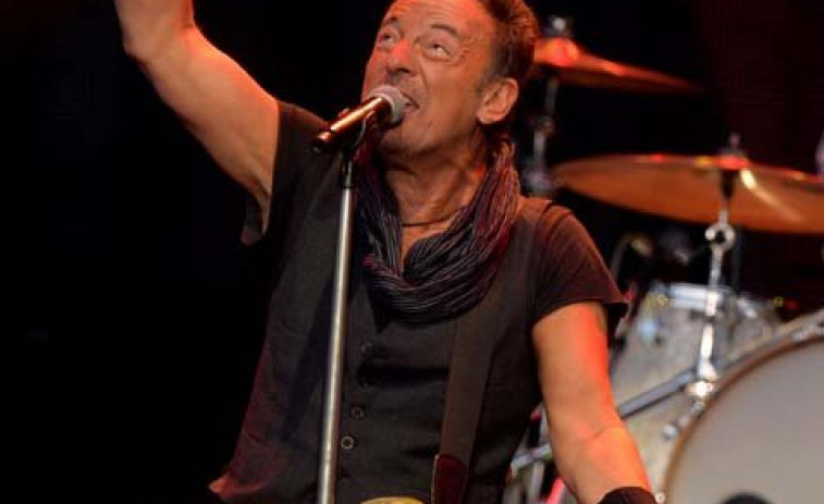 Bruce Springsteen pospone sus conciertos de septiembre por una úlcera