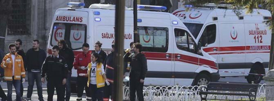 Un terrorista suicida deja diez muertos y 15 heridos en el centro de Estambul