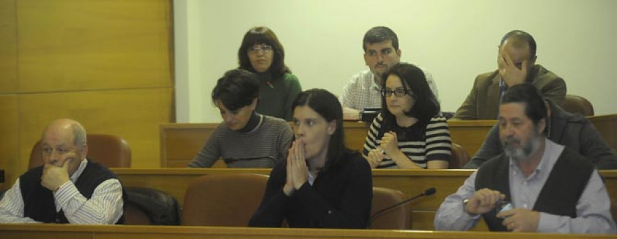La oposición exige un informe para saber si el aumento de personal es legal