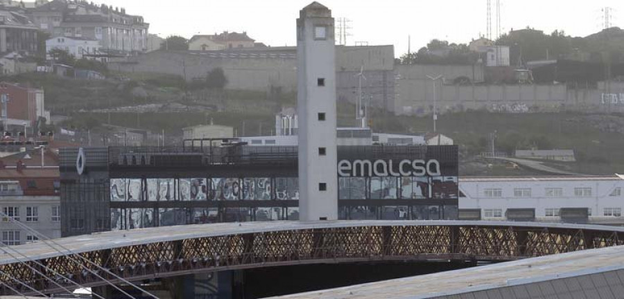 El PP culpa a Ferreiro del nuevo retraso de las obras en la cubierta de Riazor