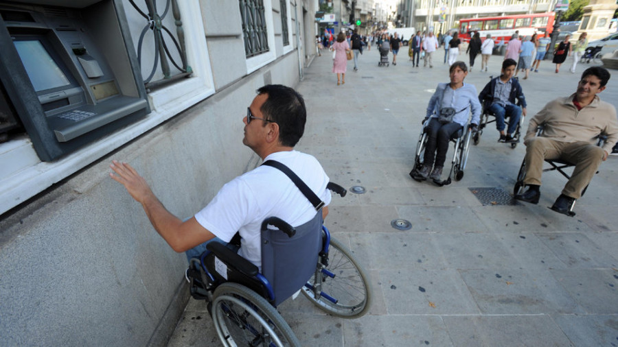 El Ayuntamiento preparará un  plan para mejorar la accesibilidad